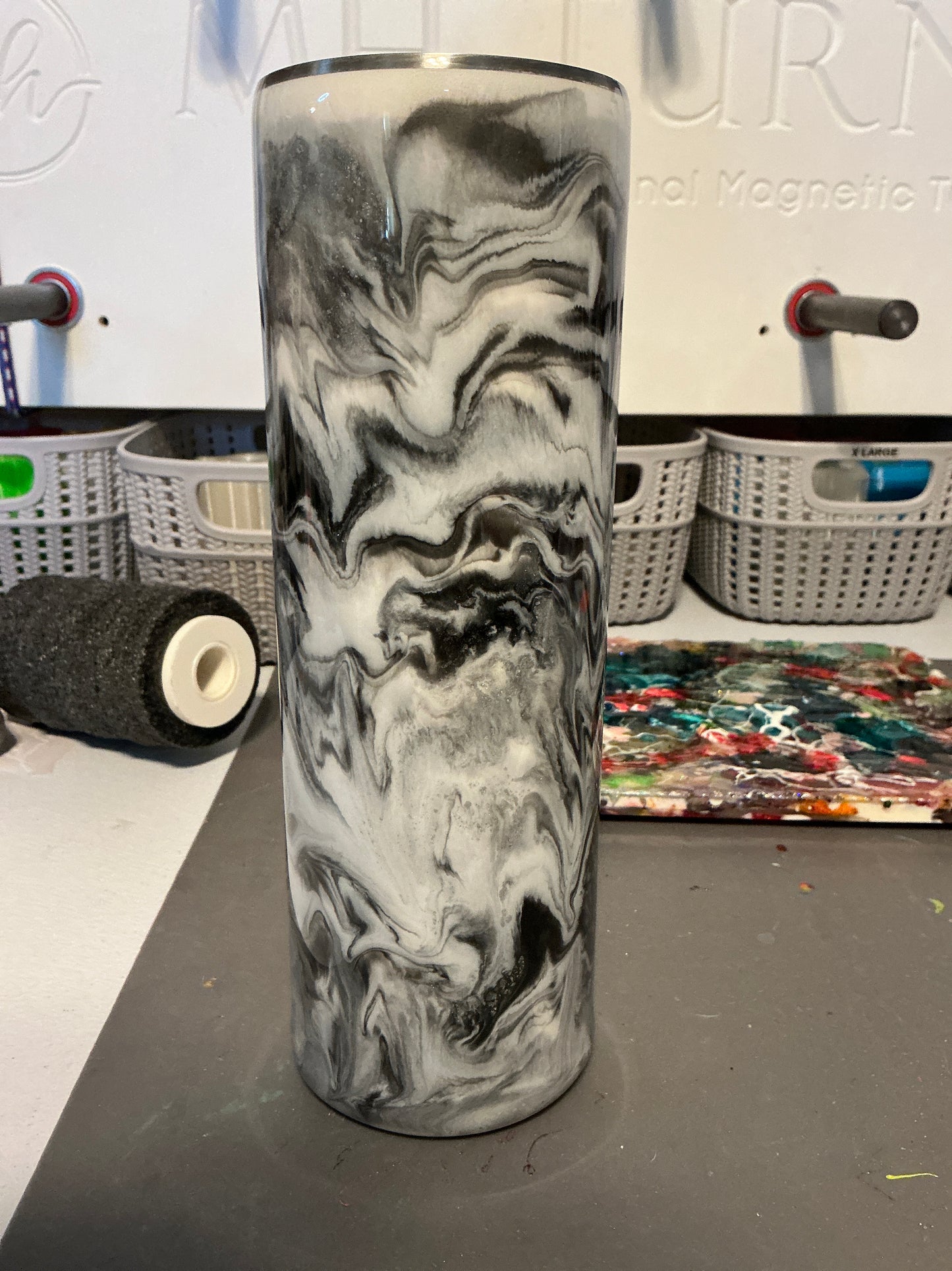 30oz Skinny Blk & Wht