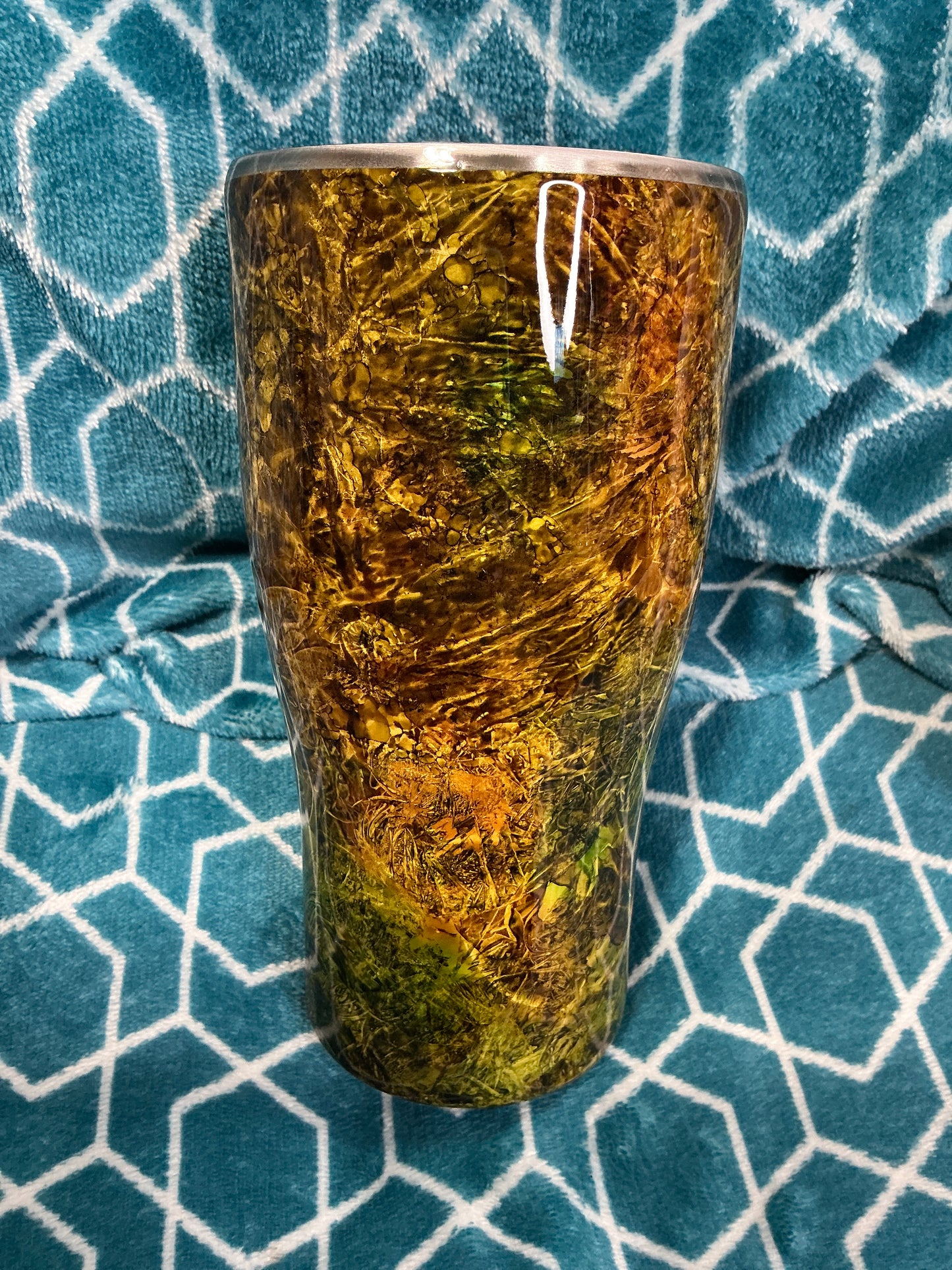 30oz Modern Curve Camo