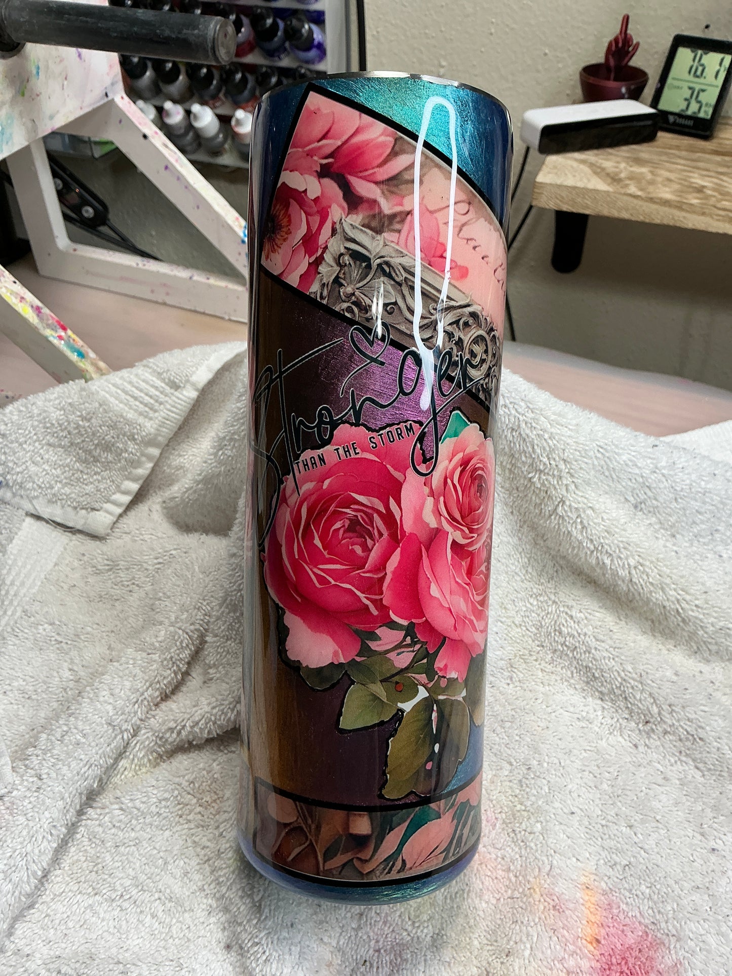 #37) 30oz Skinny Multi Media Roses SOLD
