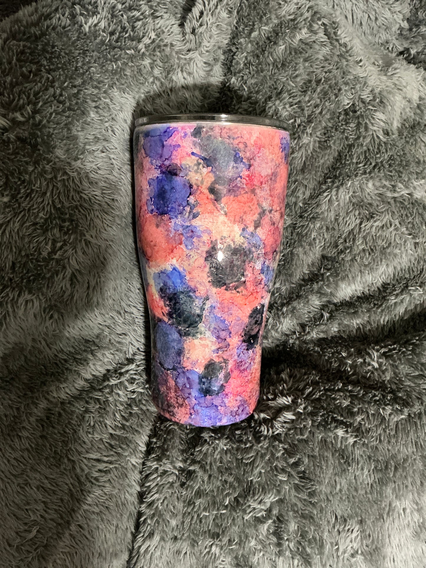 #2.)    30 oz Modern Curve - pink purple Camo No glow made by Brooke