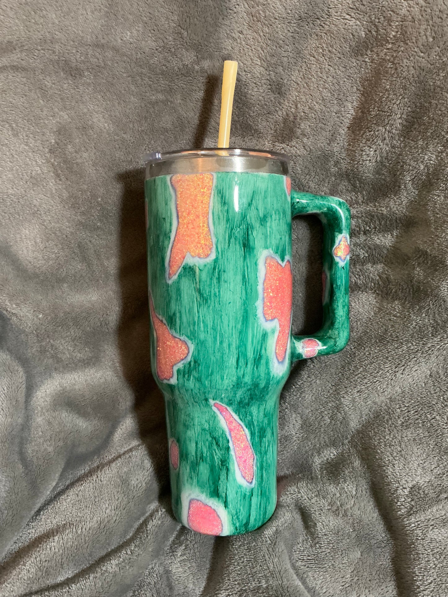 #49)       40oz Peach/Green Geode FRANNIE SOLD