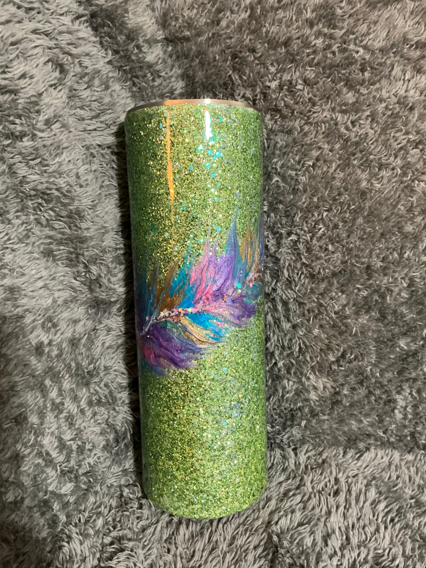 #25)     30oz Skinny Feather FRANNIE SOLD